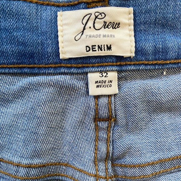 J. Crew Denim Pencil Skirt Women's Petite 32 Blue Whiskers Frayed Hem 5-Pocket - Picture 3 of 3